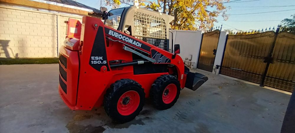 Miniincarcator incarcator frontal bobcat eurocomach cabina închis 600h