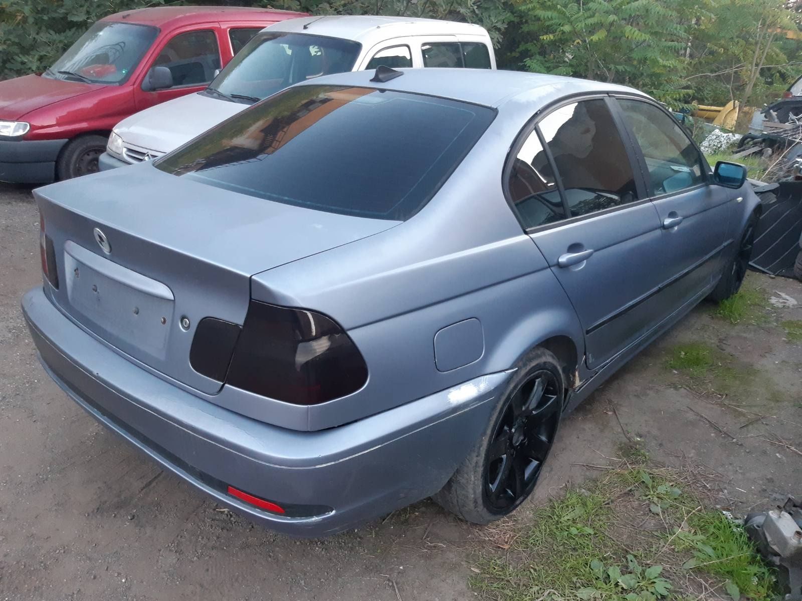 Bmw 320d  на части