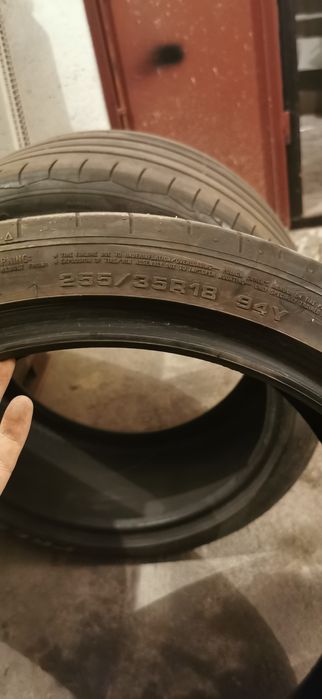 Vând cauciucuri vara 2 latimi folosite pe bmw