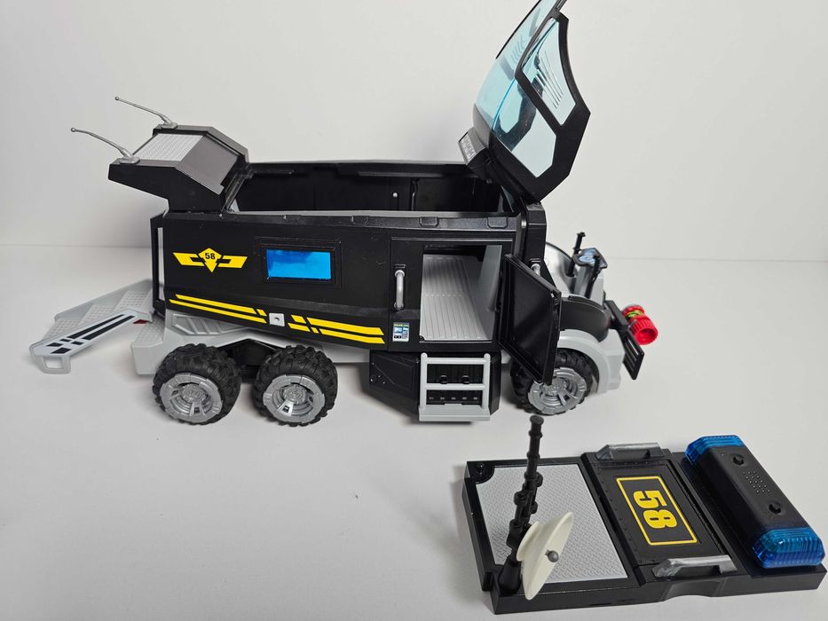 Playmobil - Хеликоптер / бърза помощ , Полицейски камион за спец части