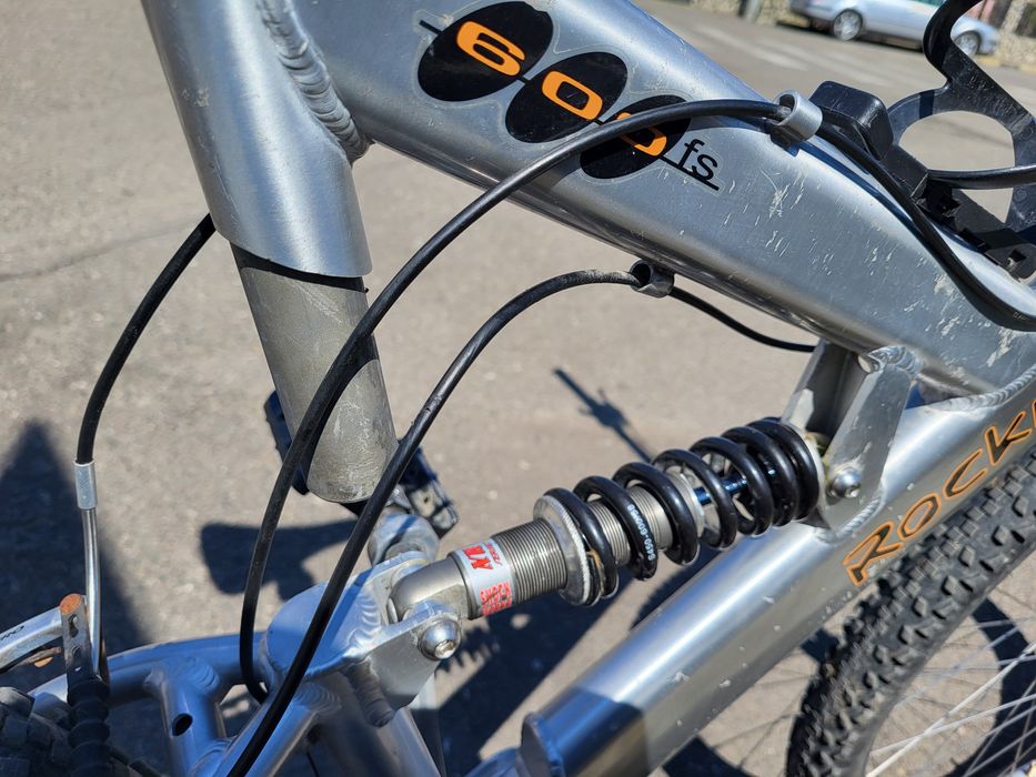 Bicicleta rockrider 600 fs pe 26 si dama vintage