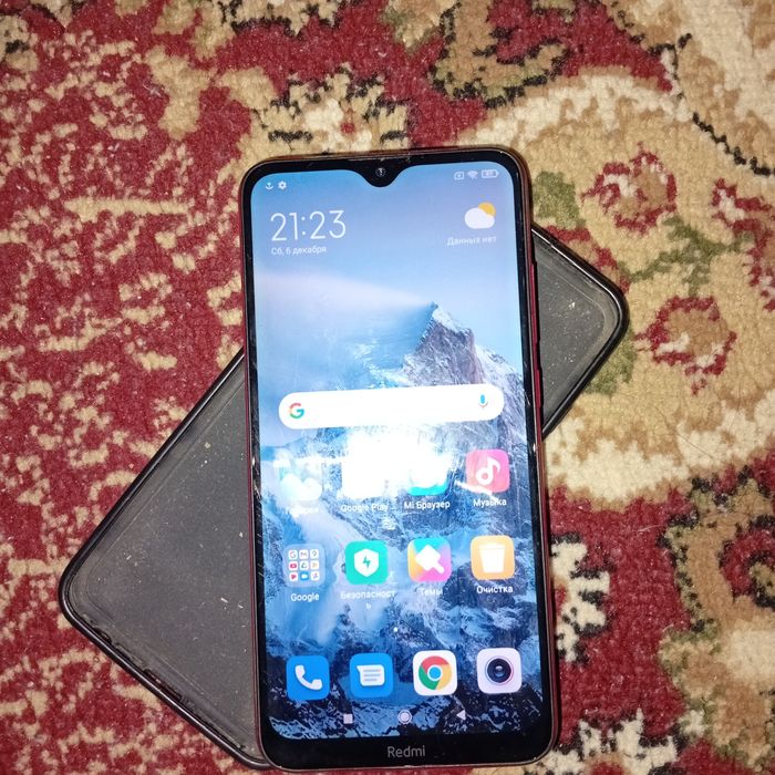 Продам редми 8                                            .