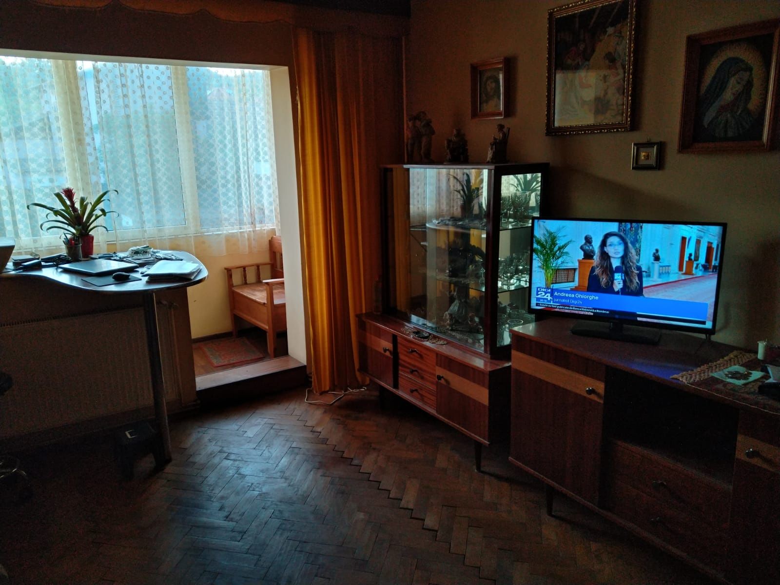 Vand apartament cu 3 camere