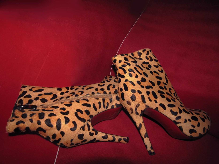 Christian Louboutin Елегантни Боти С Косъм От Пони