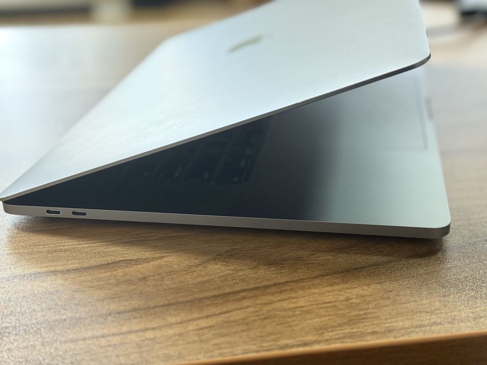 Macbook Pro 16  2019 (intel i9)