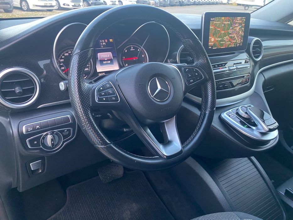 Inchiriez microbuz 8 locuri individuale, Mercedes V-Class/4matic