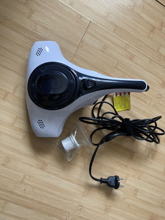Aslirator acarieni cu lampa uv si vibratii cadou un filtru