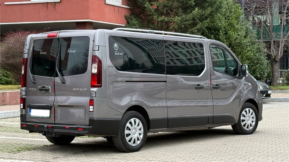 Renault Trafic 8+1 Locuri Extra Lung an 2021 2.0d 140 CP