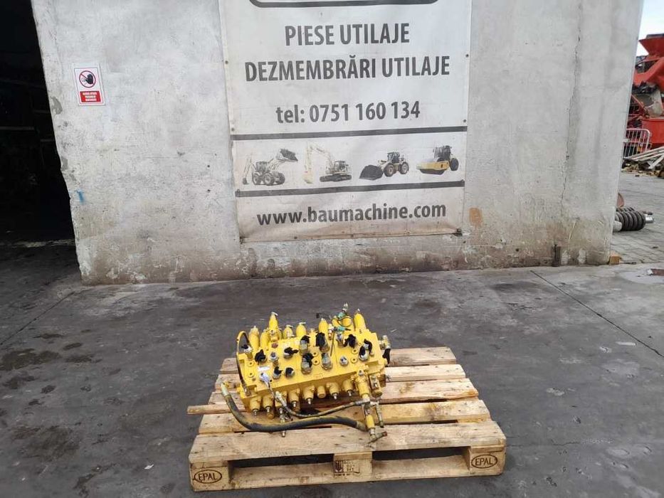 Distribuitor hidraulic KMX13SA excavator Caterpillar 315 , 317