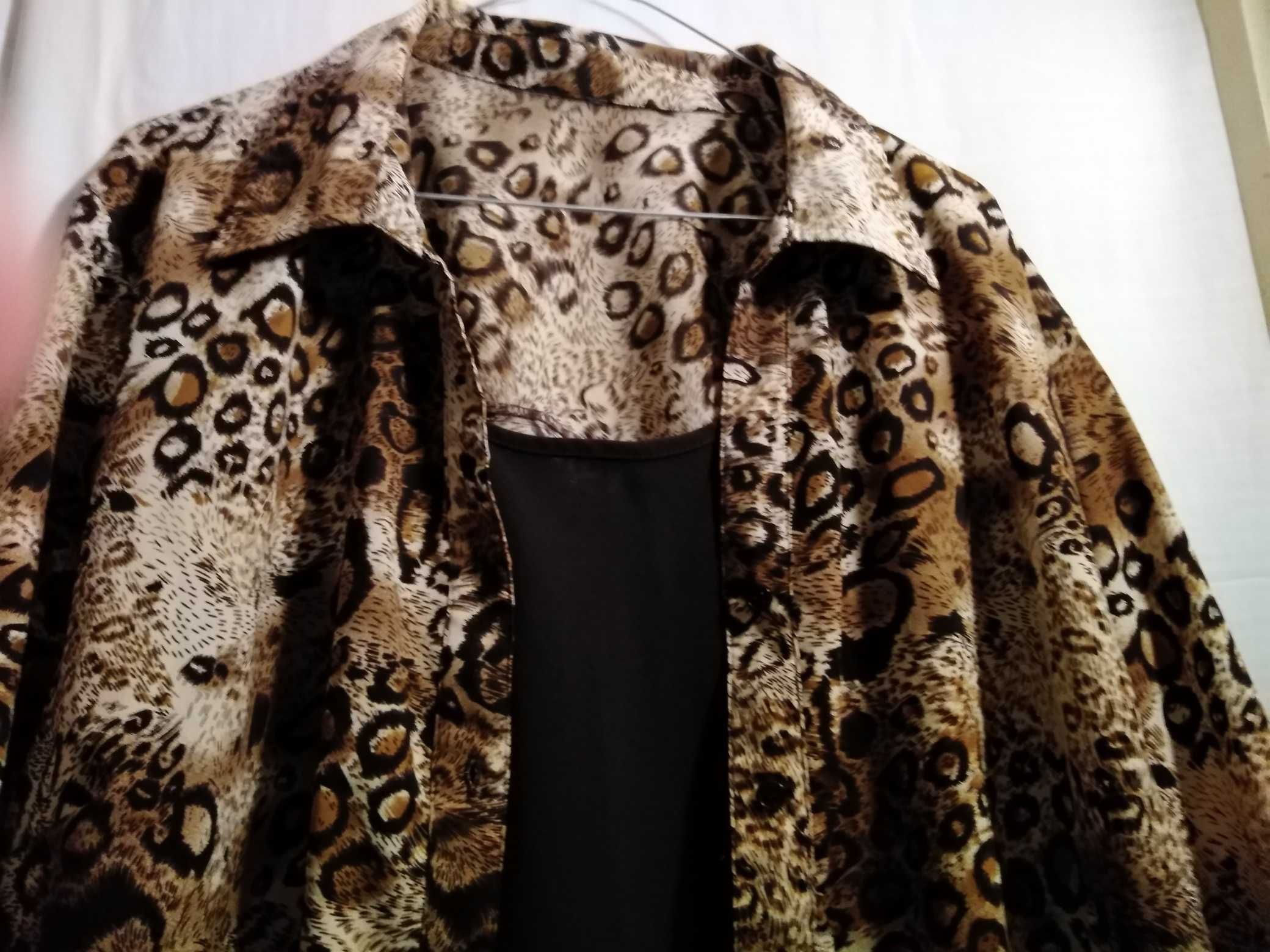 Bluza animal print,maneca 3/4