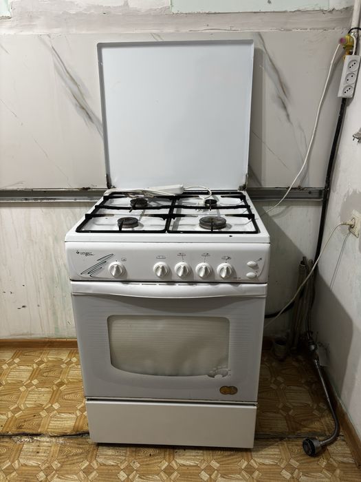 Газовая плита Gefest в хорошем состоянии — рабочая, недорого