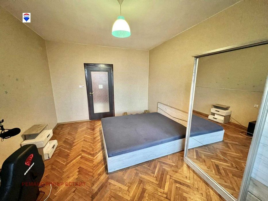 Продава се Тристаен апартамент в Русе, Център - 78 кв.м за 1794 €/кв.м - Снимка #7