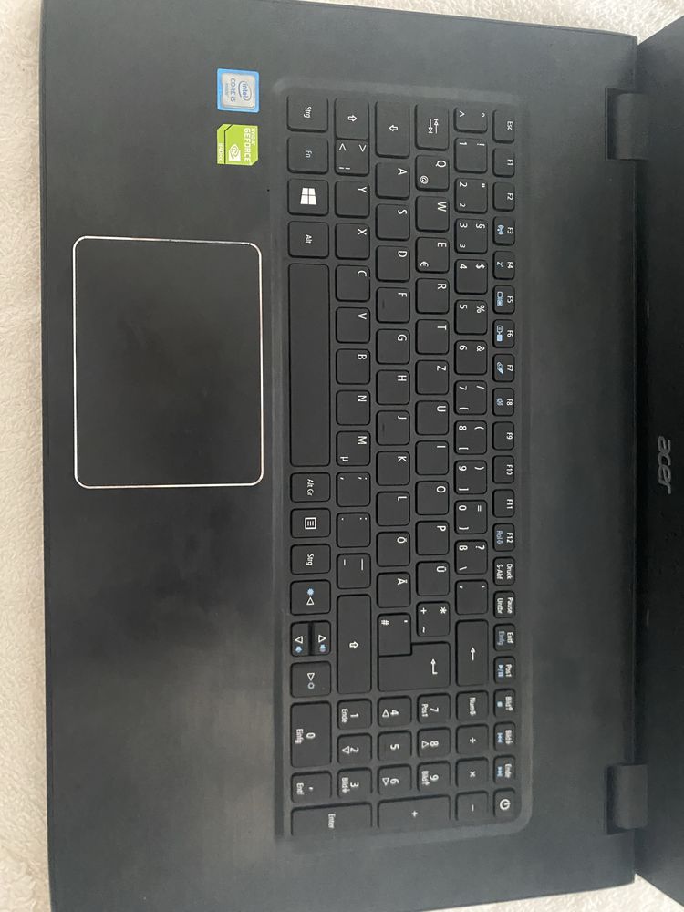 Laptop Acer  aspire E5-774G