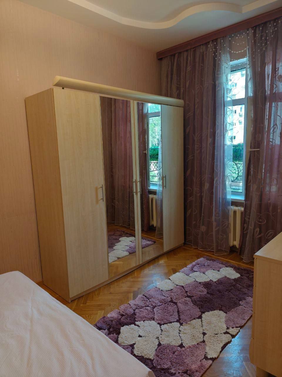 Продаётся 2/3/5 квартира , Высокопотолочка, Нукусская улица
