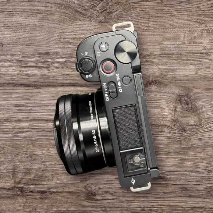 Mirrorless Фотоапарат. Sony ZVE-10, ОСТАВАЩА ГАРАНЦИЯ!! SIGMA