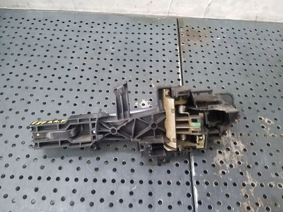 Maner usa dreapta fata bmw seria 1 e87