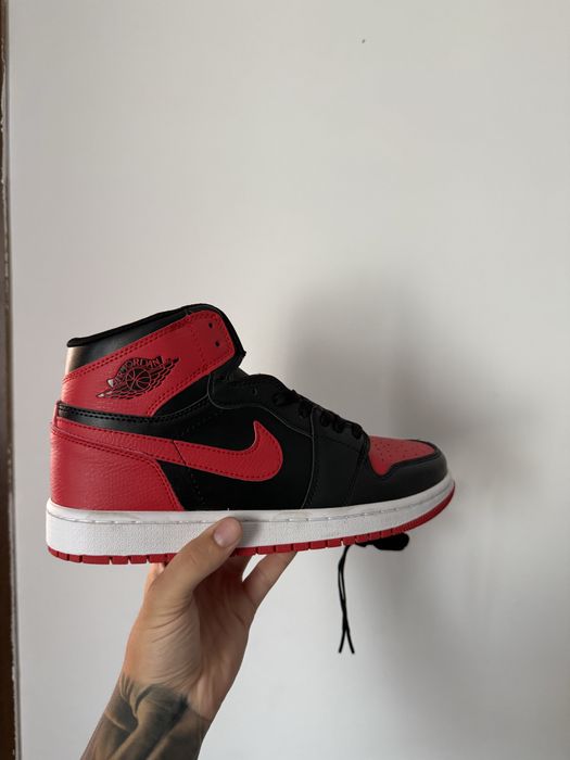 Adidasi air jordan rosii negrii 43