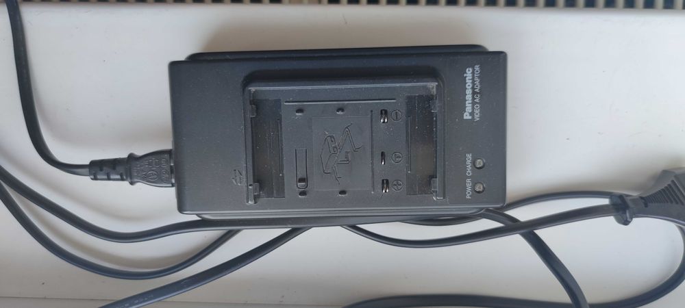 Camera video VHS C Panasonic RX70 exceptionala sau schimb cu tableta