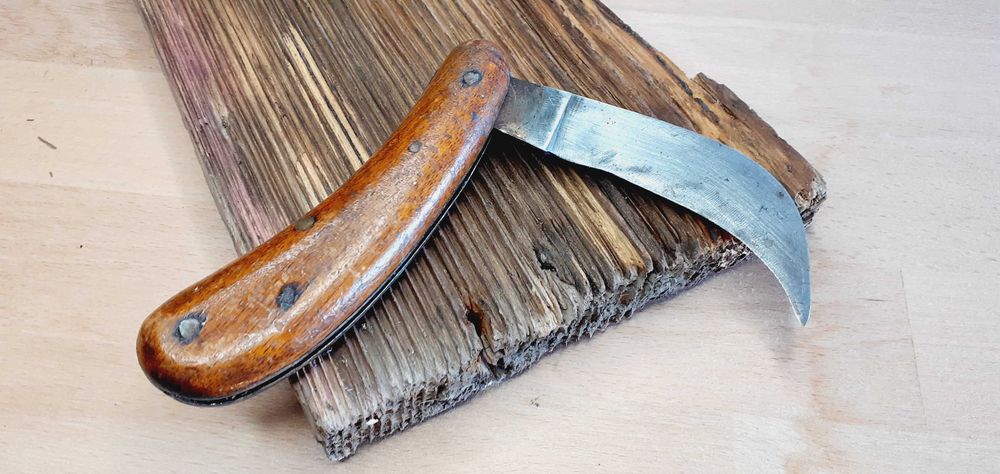 Briceag foarte vechi de altoit nemarcat.