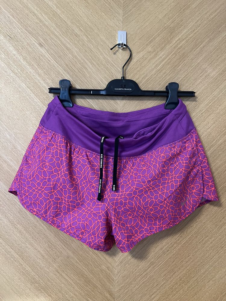 Екип Nike с тениска