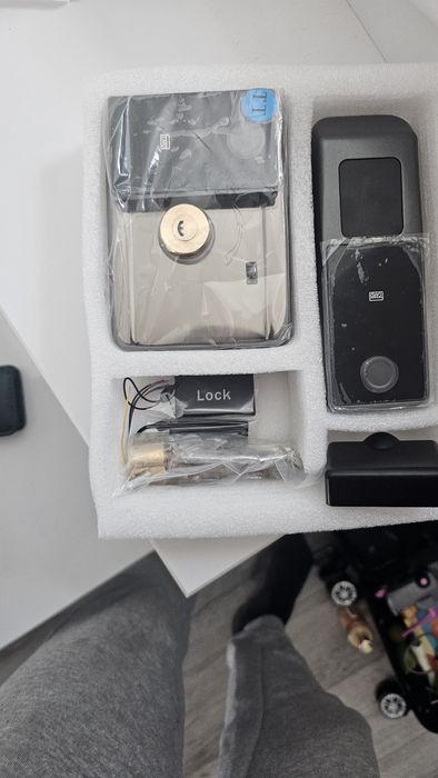 Incuietoare smart rezistenta la apa ip68 noua