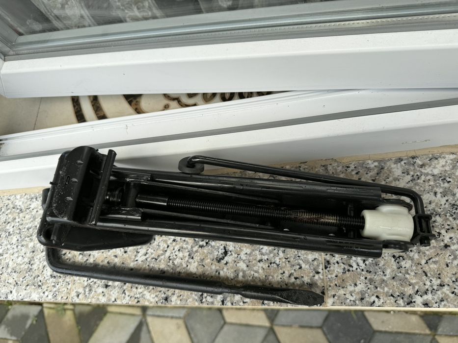 Cric Volkswagen audi renault Dacia Bmw fiat etc