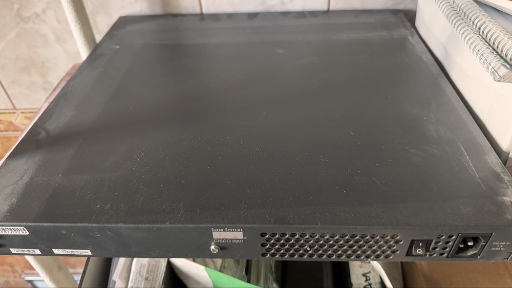 Router Cisco 2081 in stare perfecte de functionare