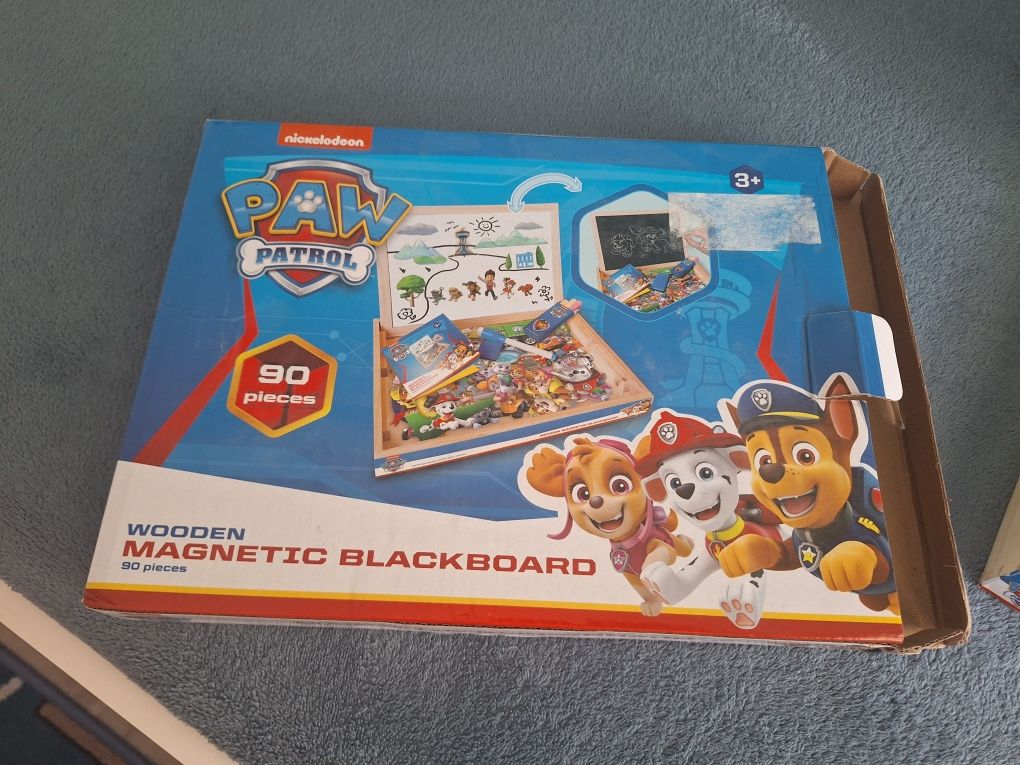 Paw Patrol магнитна дъска и фигурки