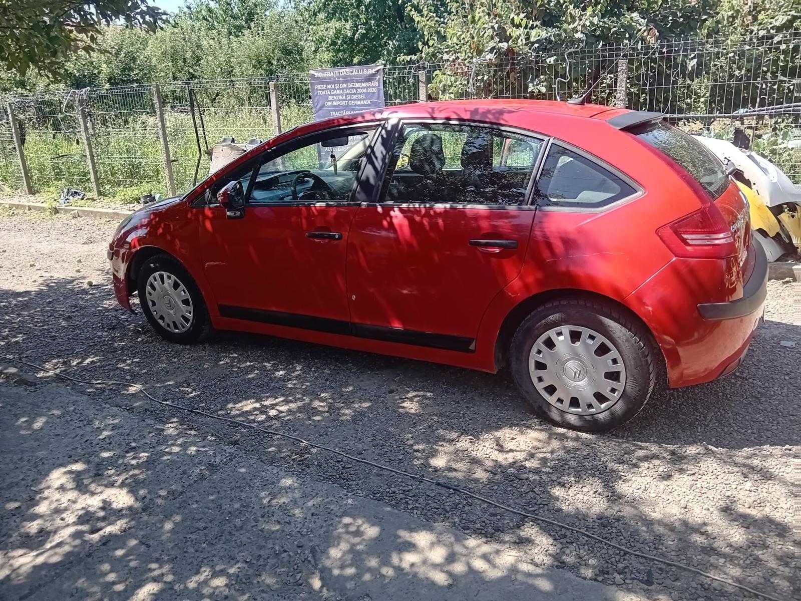 Vând Citroen C4 2010