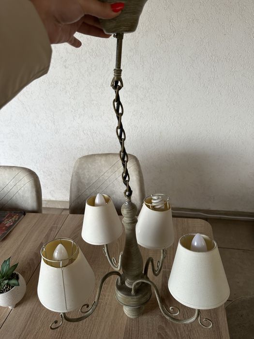 Lustra vintage suspendată metalică