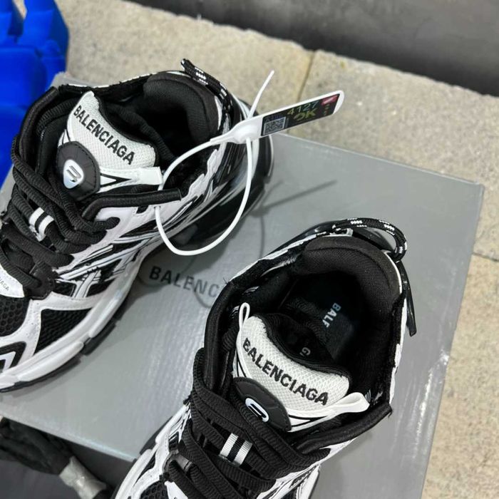 Adidasi Balenciaga Runner, marimi 35-45 alb-negru, tip Premium, Unisex