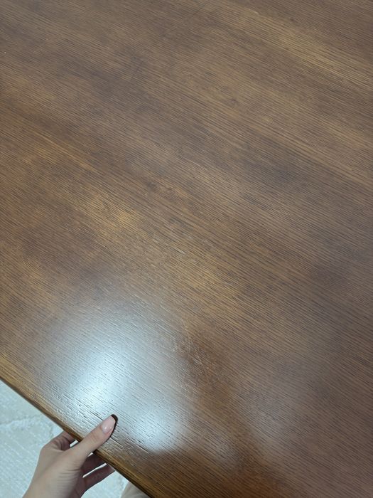 Продается стол из натурального дуба шпон есть каспи ред и 0-0-12