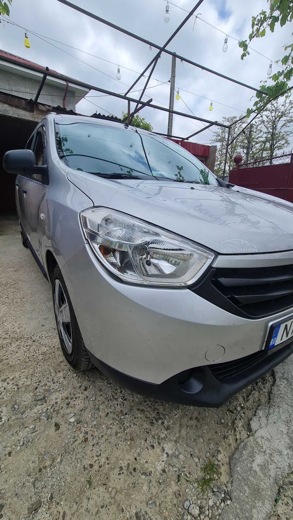 Dacia Lodgy 2013