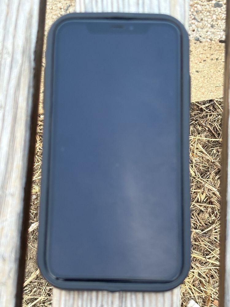 Продавам iphone XR