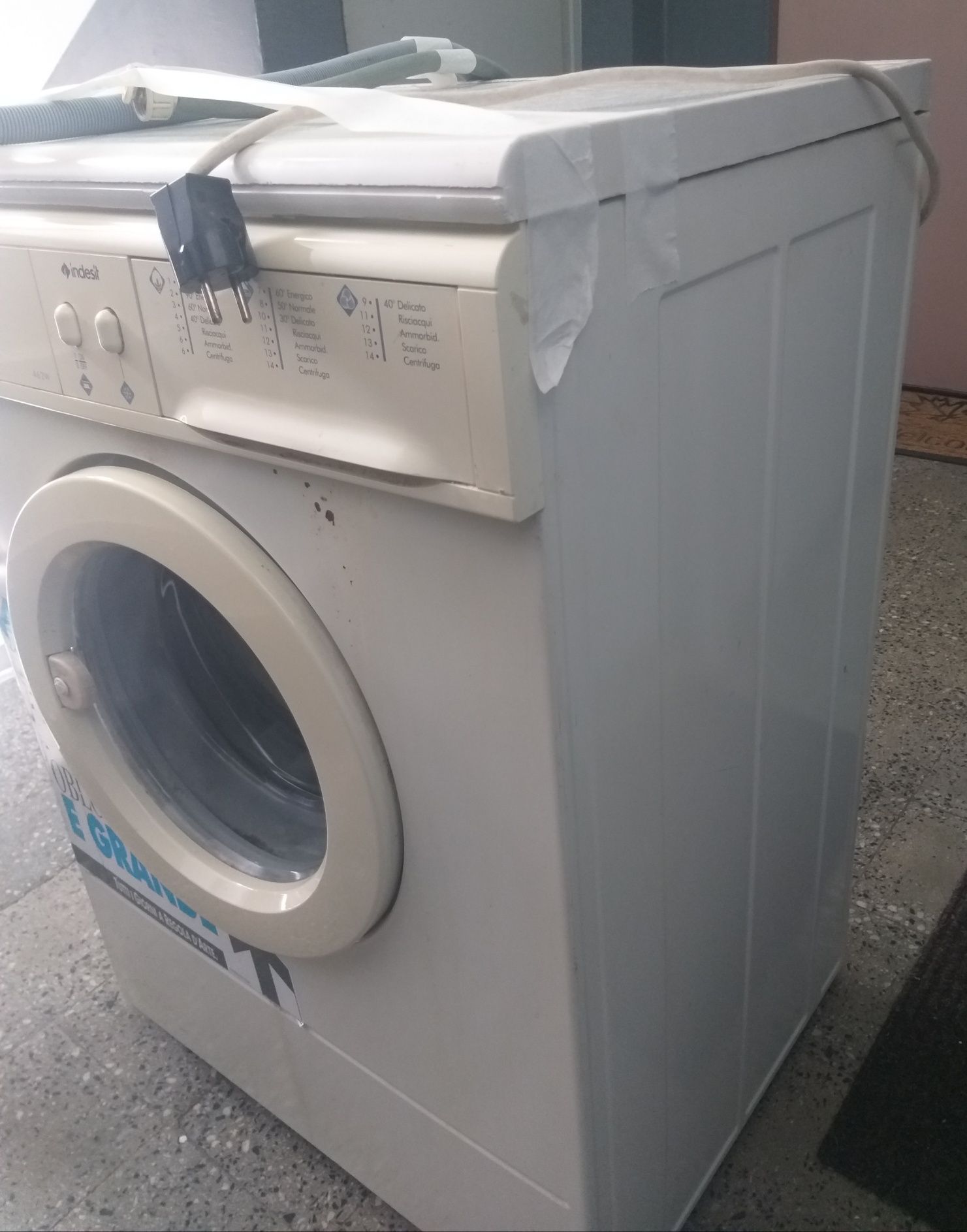 Работеща Пералня втора употреба  INDESIT