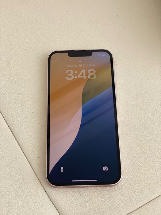 iPhone 13, 256GB като нов + много подаръци