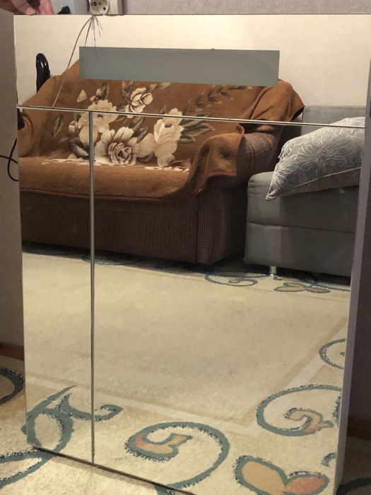 Шкафчик с зеркалом