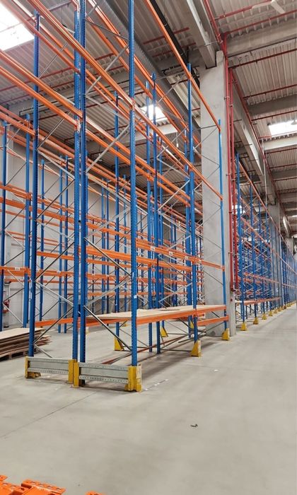 Rafturi metalice industriale