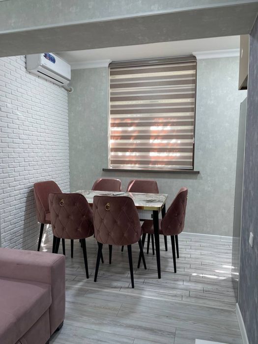 Ц4 (Алайский) 2-х комн. квартира с аренлатором за 700$ 2-этаж