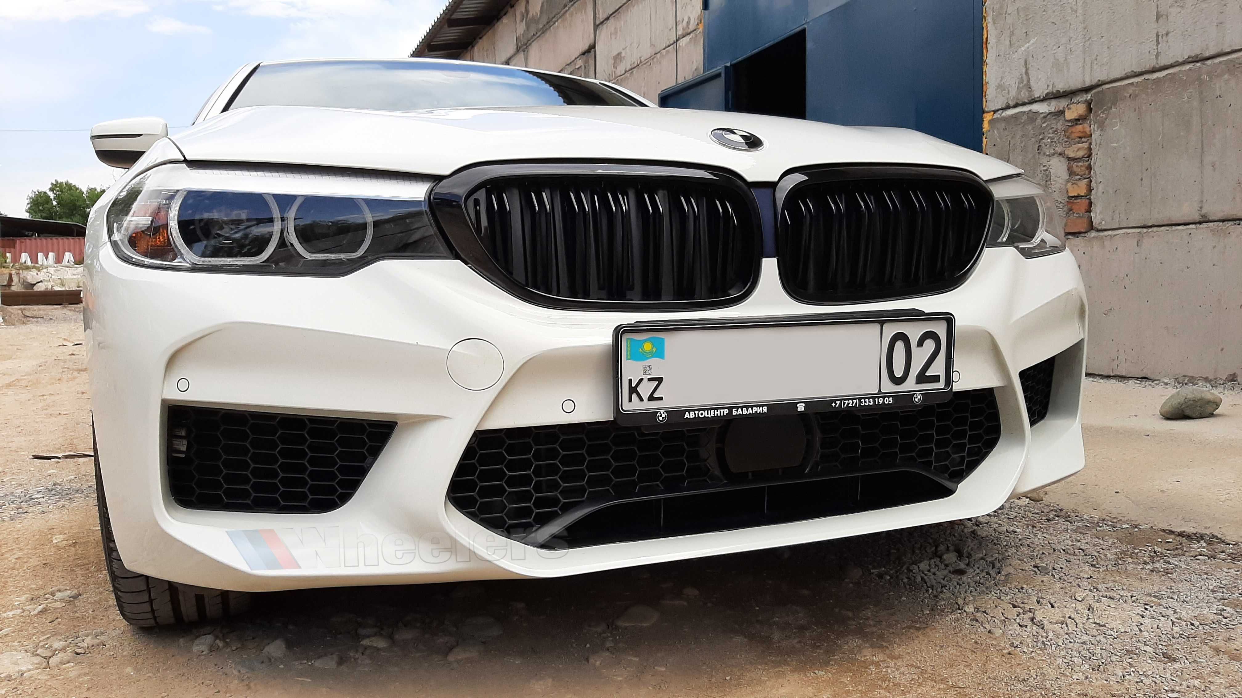 BMW G30 обвес М M5 бампер пороги спойлер Performance