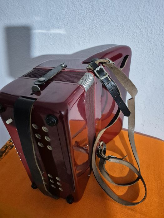 Acordeon Cantulia 40 bass stare ca nou