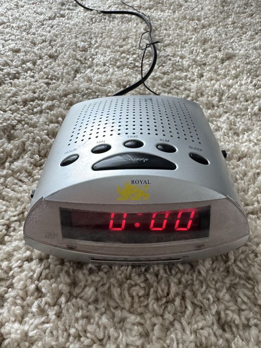 Radio de masa cu alarma