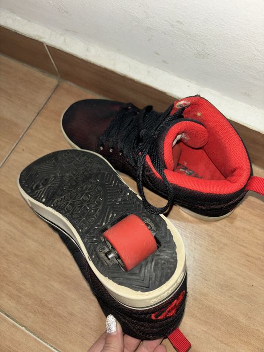 Pantofi cu rotile pt copii