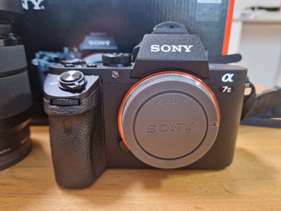 Sony A7II + 28-70mm пълен комплект в перфектно състояние