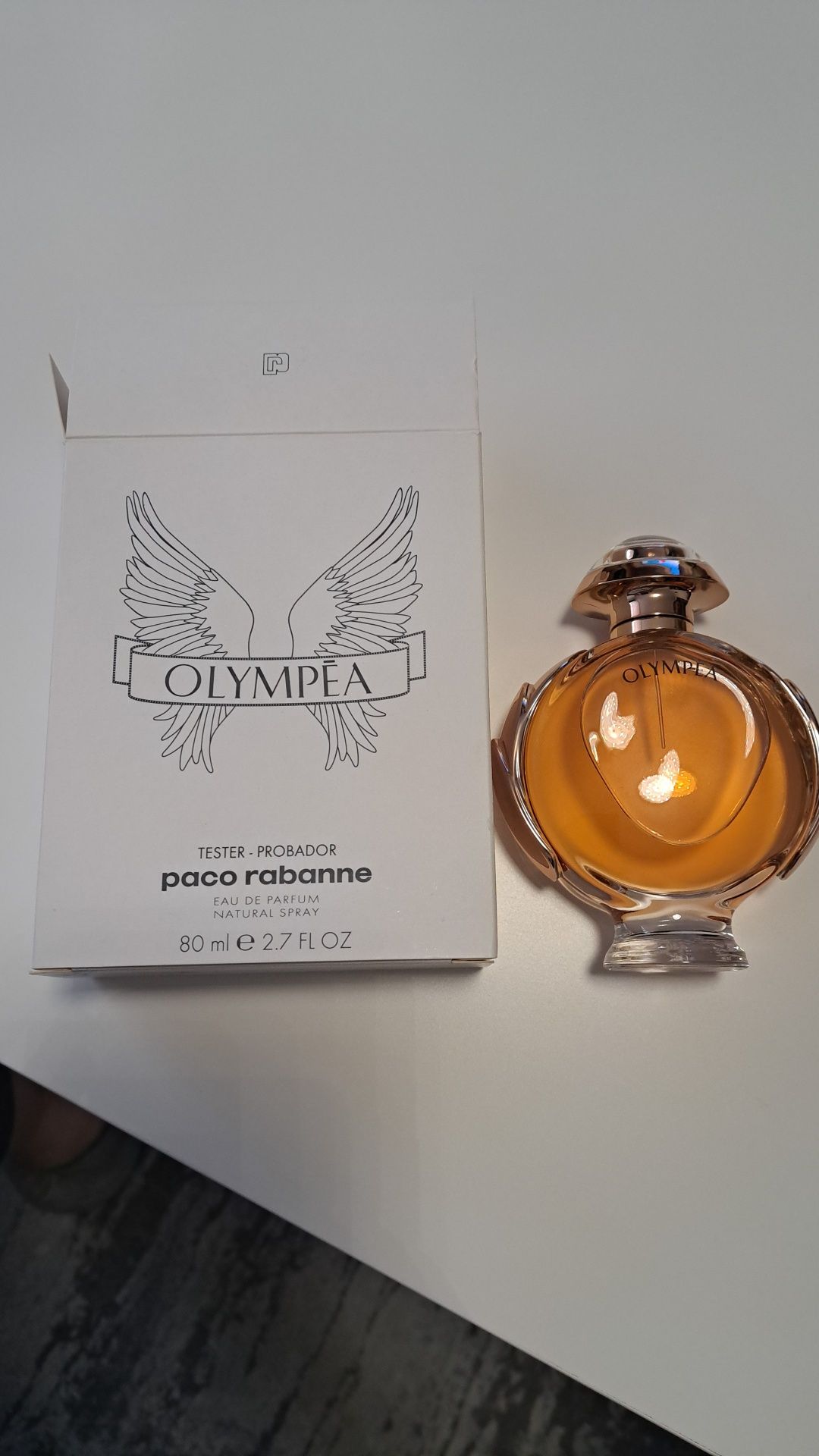 Apa de parfum Olympea