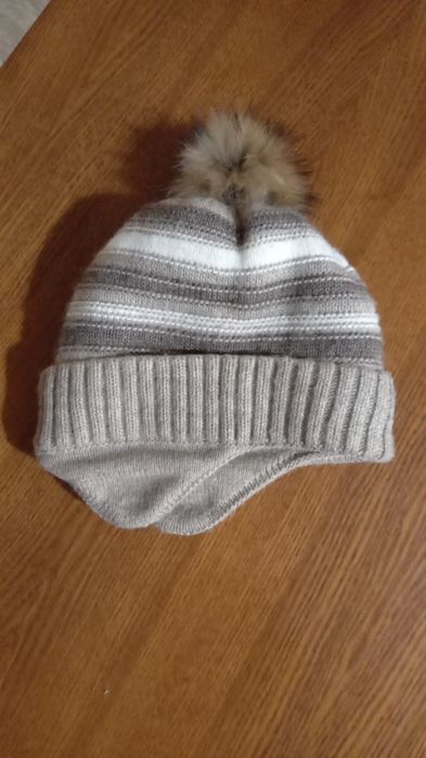 Продам женские  шапки