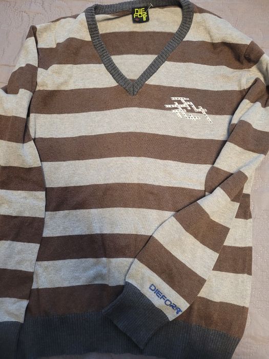 Мъжки пуловери L