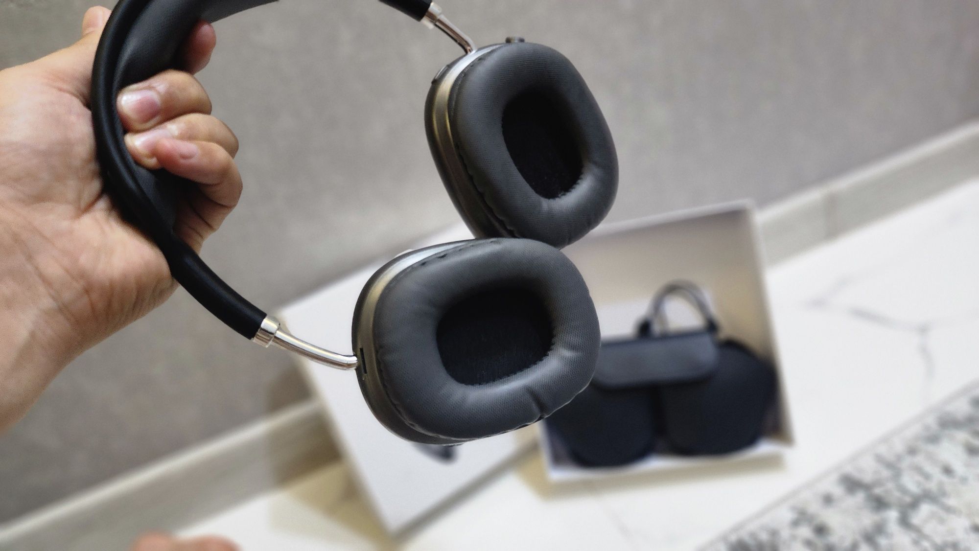 Airpods max  "type-c"