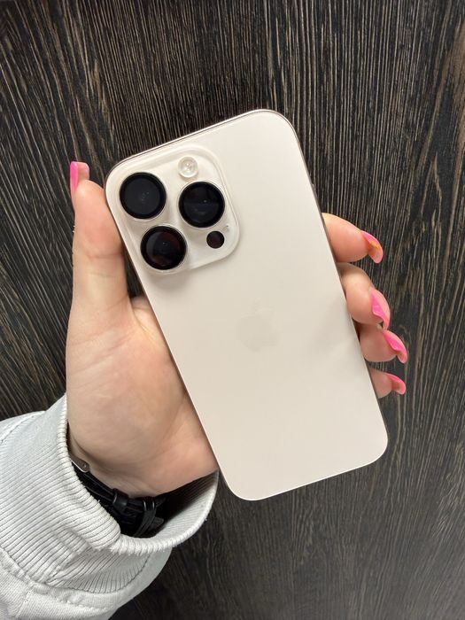 Продам IPhone 16 Pro