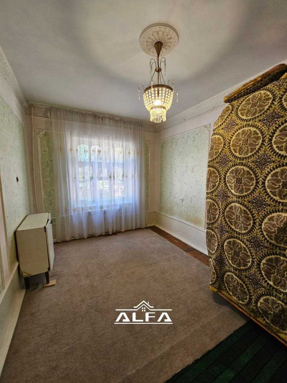 3 xonali 84m² 1-qavat. +yer maydoni va padval ham bor.